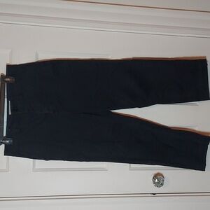 Everlane The Utility Straight-Leg Pant In Black